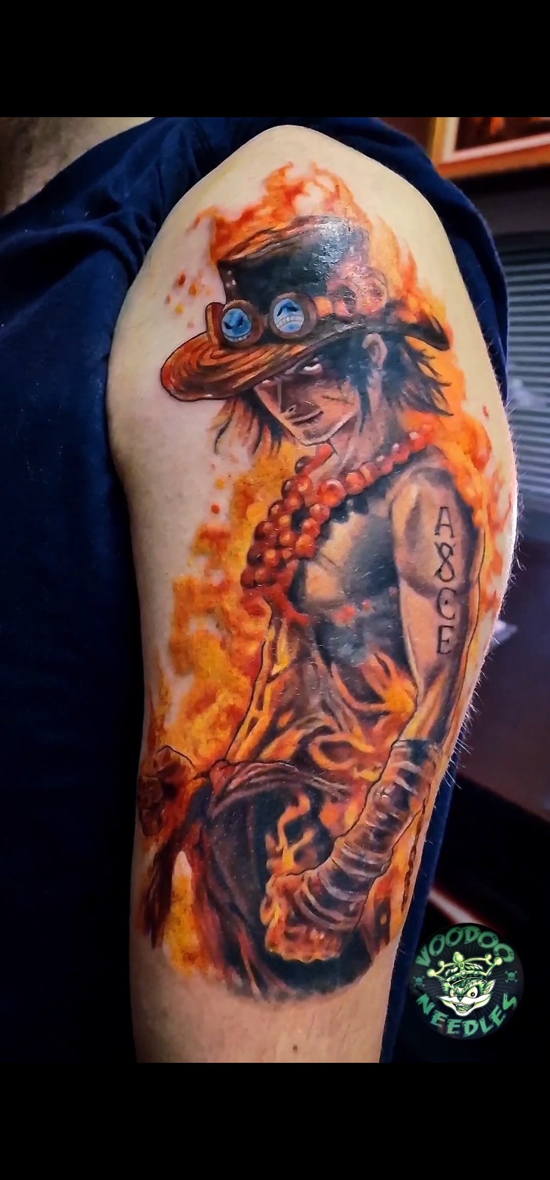 Tatouage original inspiré de One Piece.